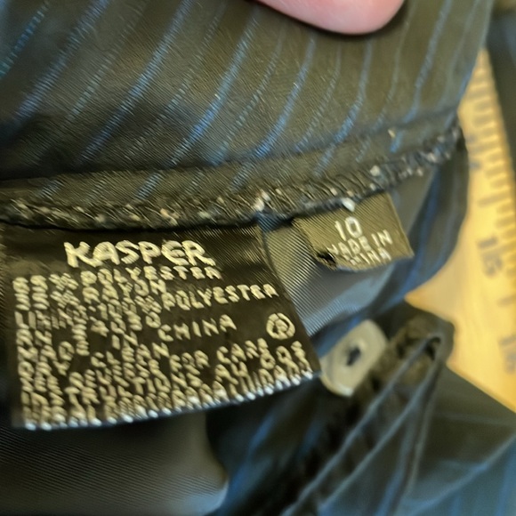 Ladies pants suit - Picture 5 of 6